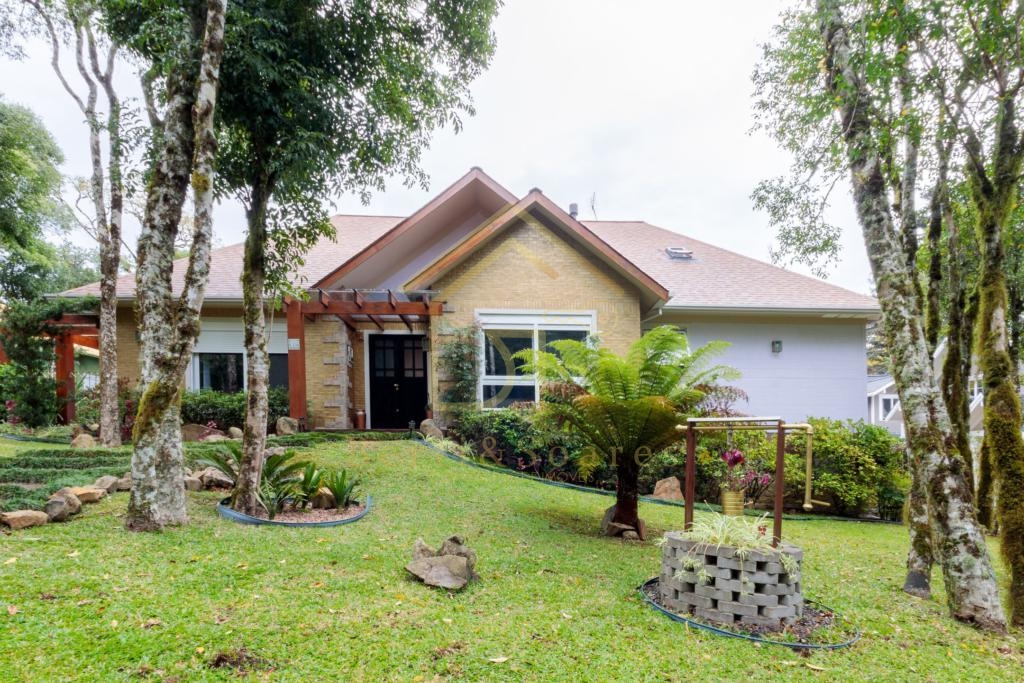 Casa 4 Dormitórios